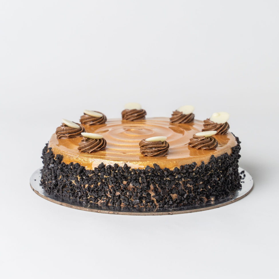 Chocolate mud with caramel glaze cake